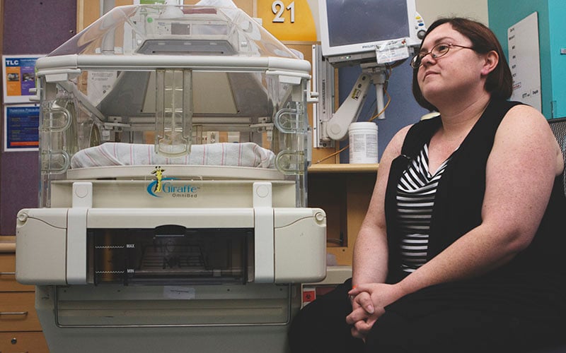 Ashlee Minton, mother of a child at Phoenix Children's Hospital, speaks on her experience with the medical center over the last eight months. (Photo by Christopher West/Cronkite News)