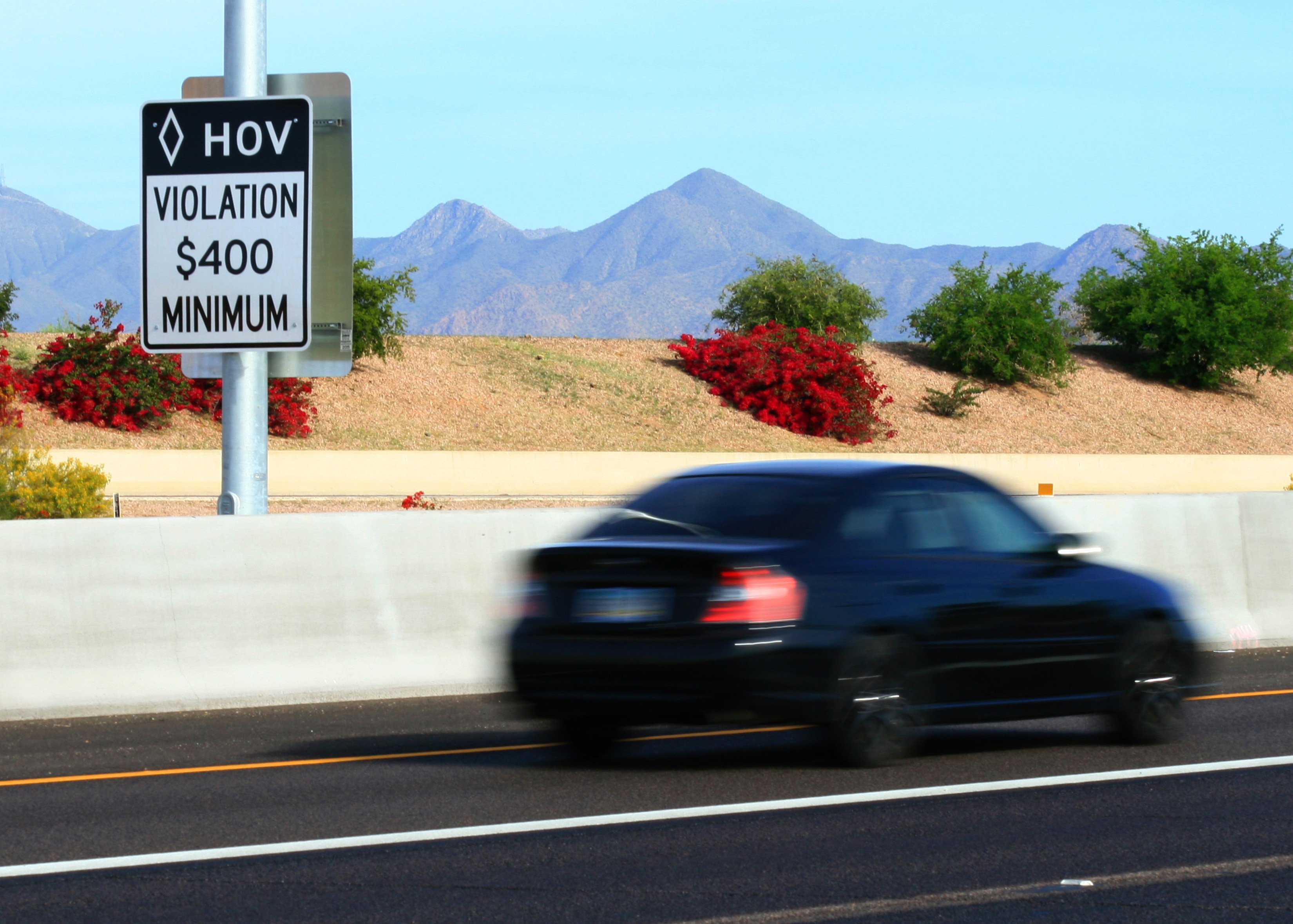 Arizona HOV Lane Violations Rising | Cronkite News - AZ-PBS