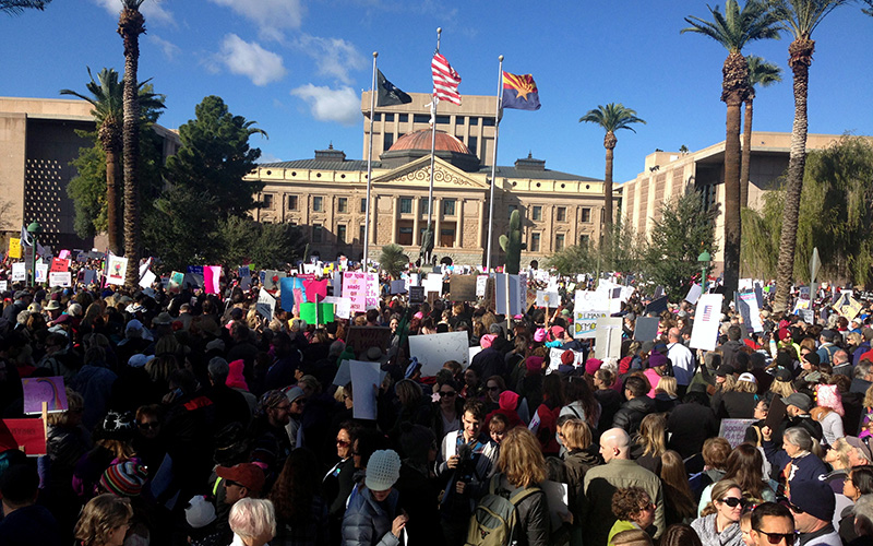 Marchers packed grounds at the Arizona State Capitol, held in solidarity with the Women's March on Washington. (Photo by Saundra Wilson/Cronkite News)