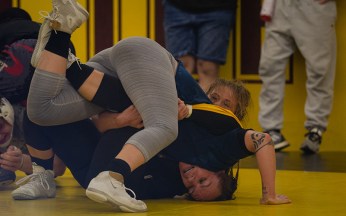 Marlee Smith blazes her own path on ASU wrestling team - Cronkite News