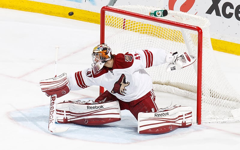 Coyotes live and die by Mike Smith