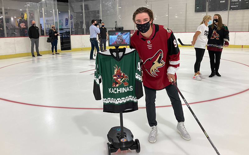 Arizona Coyotes help Chandler youth hockey team after gear was stolen