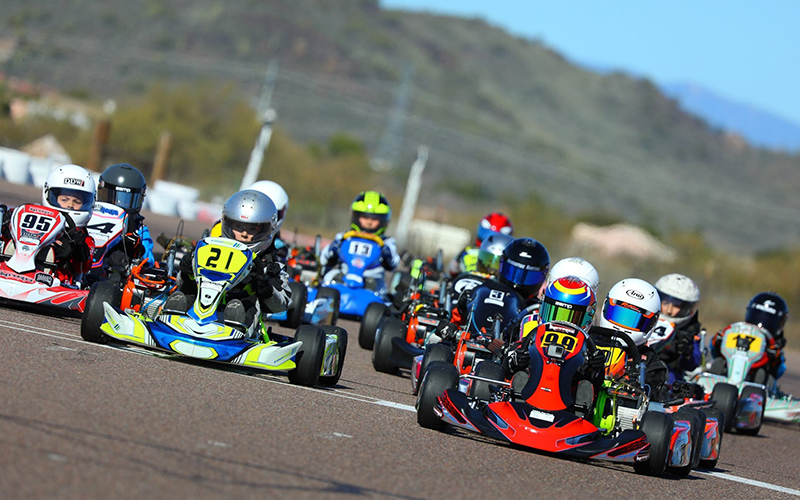 raro foro tienda Phoenix Kart Racing Association bonds friends, prepares pros
