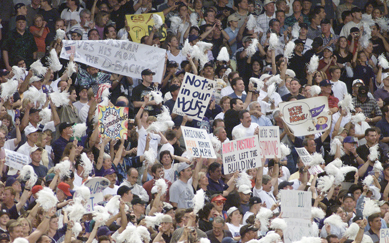Fans reminisce about 2001 Arizona Diamondbacks' World Series win