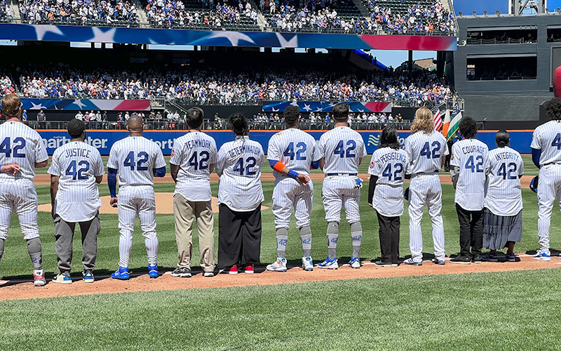Arizona Diamondbacks honor Jackie Robinson in pregame ceremony against New  York Mets