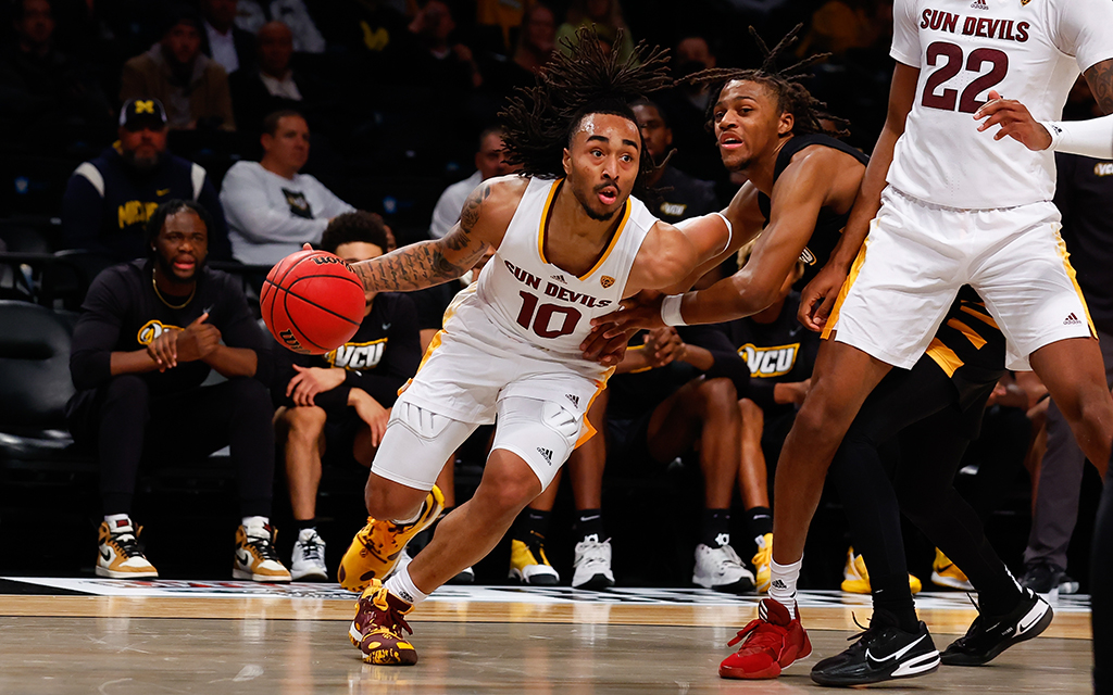 Arizona State Sun Devils guard Frankie Collins, who transferred from Michigan in the offseason, filled up the stat sheet in Wednesday's 63-59 win against VCU at the Legends Classic in Brooklyn. The Sun Devils upset the Wolverines Thursday to earn the tournament's trophy. (Photo by Rich Graessle/Getty Images)