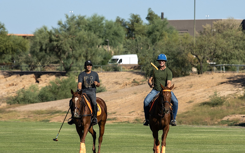 Former longtime Arizona Coyotes captain Shane Doan (right) prepares for his upcoming debut at the 11th Annual Bentley Scottsdale Polo Championships. (Photo by Marlee Zanna Thompson/Cronkite News)