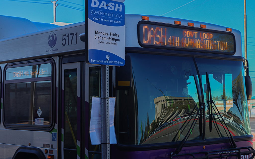 The DASH bus travels to Fourth Avenue and Washington Street on Feb. 2, 2023. (Photo by Gianna Abdallah/Cronkite News)