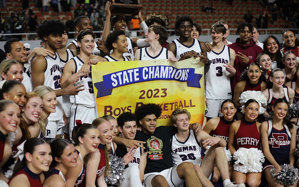 The Perry Pumas won the inaugural Open Division basketball championship against Sunnyslope on Saturday to finish the season 30-1. (Photo by Zach Woodard/Cronkite News)