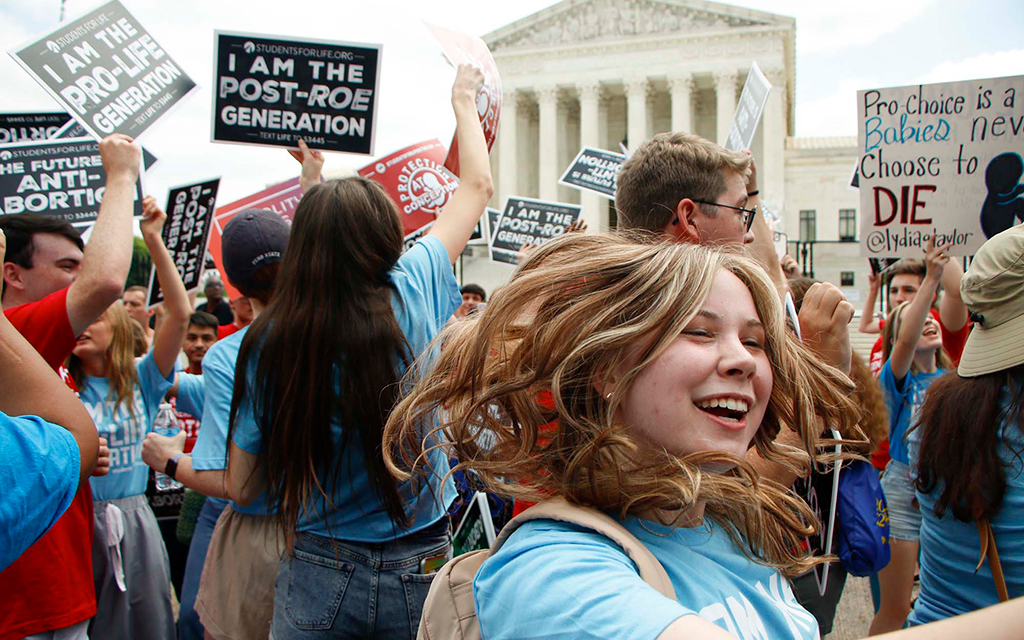 Los oponentes del aborto celebraron el año pasado cuando la Corte Suprema revocó el derecho al aborto, casi 50 años después de haber sido reconocido. (Foto de archivo de Neetish Basnet/Cronkite Noticias)