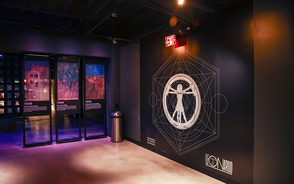 An Arizona State University art history instructor says immersive art exhibits – such as the “Leonardo: The Universal Man” show – are curated by professionals and experts in the field, so the information has been vetted. (Photo by Evelin Ruelas/Cronkite News)