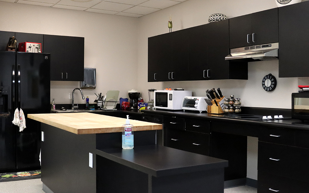This mock kitchen is used by people who go to Arizona Center for the Blind and Visually Impaired to learn life skills, such as how to use an oven. Photo taken on April 12, 2023. (Photo by Izabella Hernandez/Cronkite News)