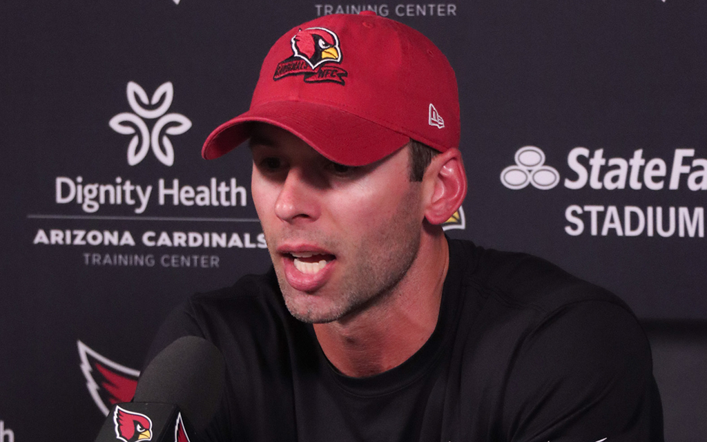 Arizona Cardinals coach Jonathan Gannon enters his first season with the organization facing low expectations from oddsmakers following a string of transactions that signal the team is in rebuilding mode. (File photo by Bobby Murphy/Cronkite News)