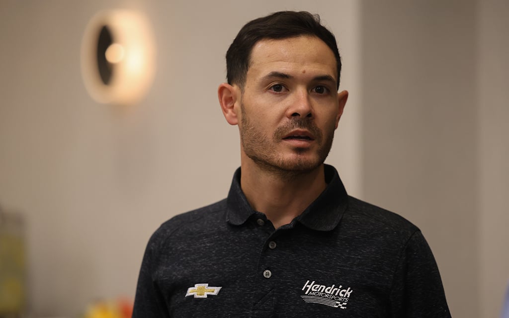 Kyle Larson discusses the 2023 NASCAR season and the importance of drivers helping those with childhood cancer Tuesday at the Arizona Biltmore during a luncheon to benefit Phoenix Children’s Hospital. (Photo by Sam Volante/Cronkite News)