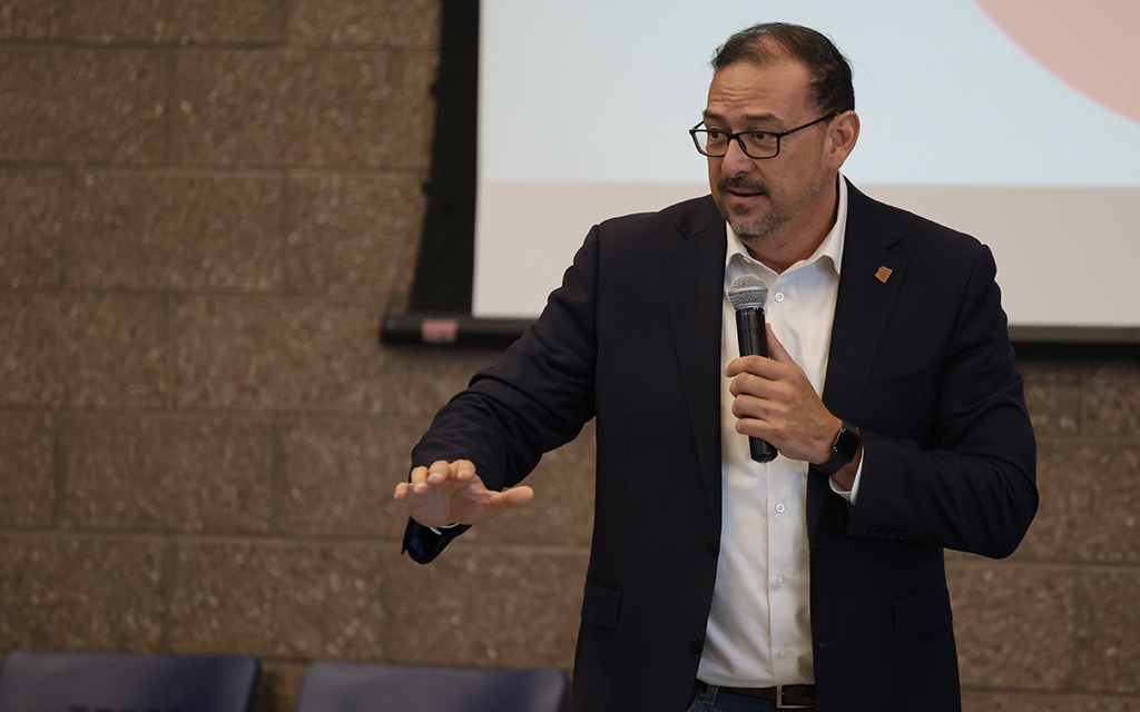 Arizona Secretary of State Adrian Fontes speaks to high school students about voter registration at Phoenix Coding Academy, on Sept. 19, 2023. (Photo by Sam Volante/Cronkite News)