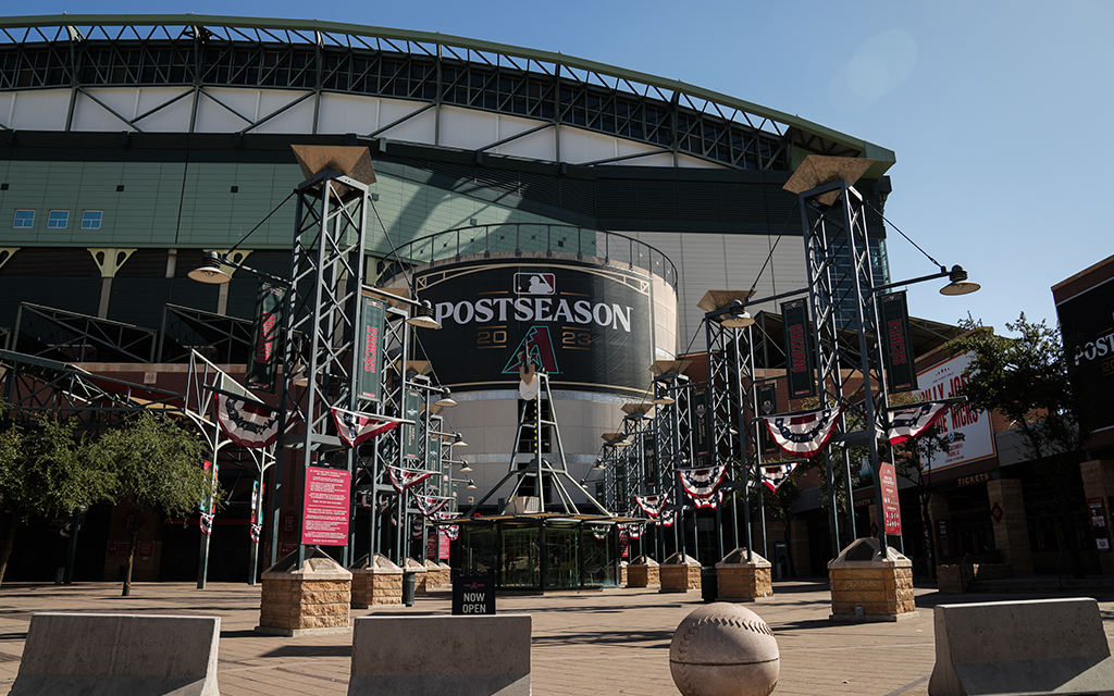 As the Arizona Diamondbacks seek their second World Series berth in NLCS Game 7, the team faces an uncertain future at the aging Chase Field. (Photo by William Wilson/Cronkite News)