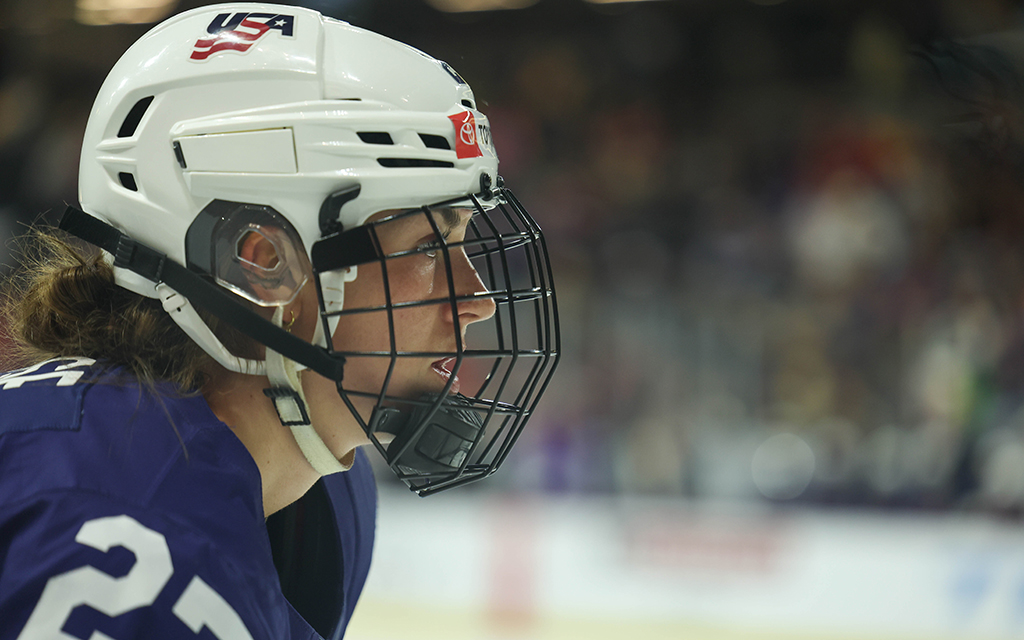 Team USA forward Taylor Heise prepares for a face-off during Game 1 of the Rivalry Series against Team Canada at Tempe's Mullett Arena on Nov. 8. (Photo by Reece Andrews/Cronkite News)
