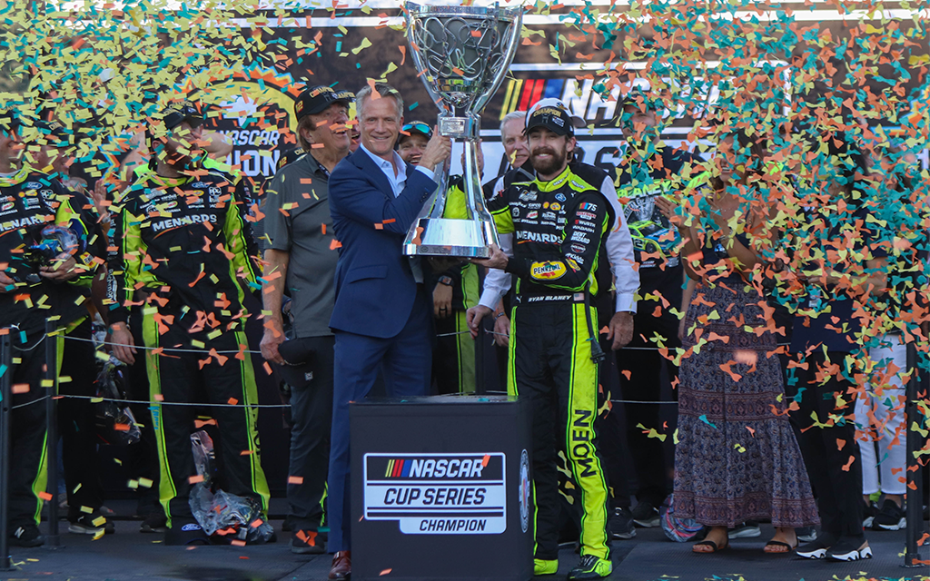 Ryan Blaney clinches his first NASCAR Cup Championship from a fourth-place start among the 'Championship Four' contenders at Phoenix Raceway. (Photo by Reece Andrews/Cronkite News)