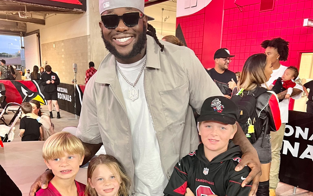 Flat chance: Tire mishap inspires Cardinals’ Jesse Luketa to hitch ride to work with fans