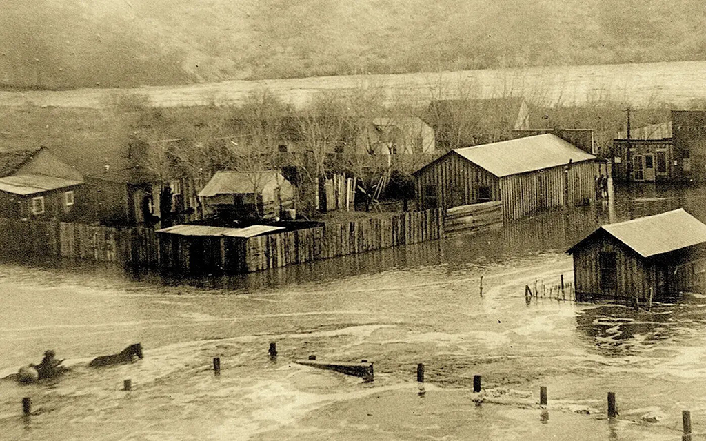 The area has been hit hard by floods. One in 1926 destroyed most of the farmland and flooded an area known as Winkelman Flats. (Photo courtesy copperbasinaz.org)