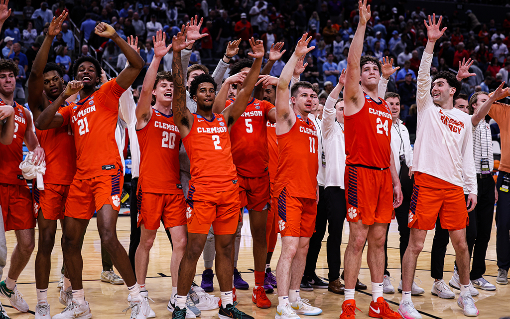 Clemson shows appreciation for their supporters from South Carolina by celebrating the win and thanking the traveling fans after their victory over Arizona in Crypto.com Arena. (Photo by Bennett Silvyn/Cronkite News)