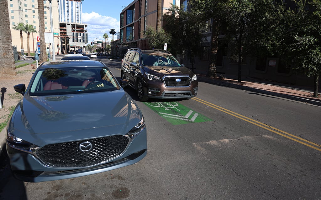 Phoenix evaluates downtown bike lanes on Fillmore Street