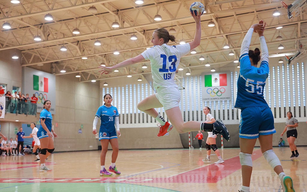 Handball is one of the most popular sports in Europe. In the United States, the game is limited to a few clubs. (Photo courtesy of Marcos Domínguez)