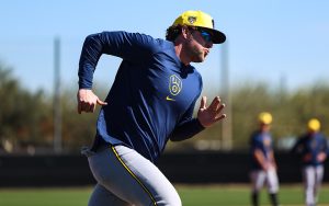 Rhys Hoskins rounds the bases during his first Spring Training with the Brewers. (Photo by Ethan Briggs/Cronkite News)