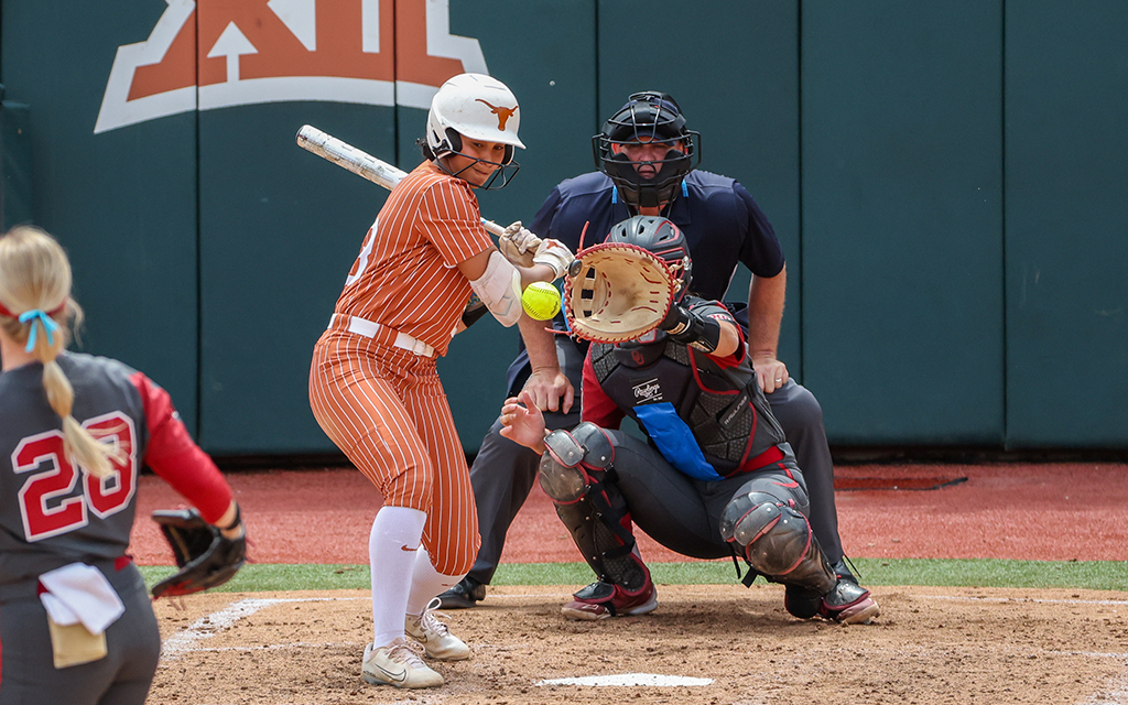 Viviana Martinez, Texas’ star sophomore from Tolleson, is eager to bring a national title back to Austin. (Photo by David Buono/Icon Sportswire via Getty Images)