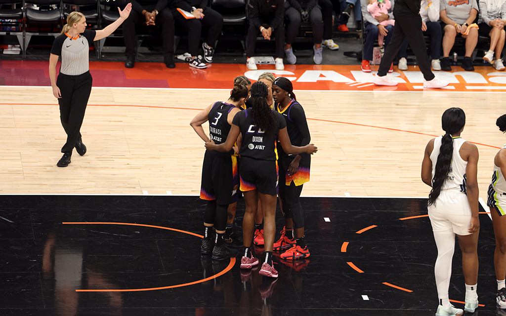 A strong push from the Mercury in the third quarter helped cut their deficit to just four points, but it wasn’t enough and they suffered their first home loss of the season. (Photo by Shirell Washington/Cronkite News)