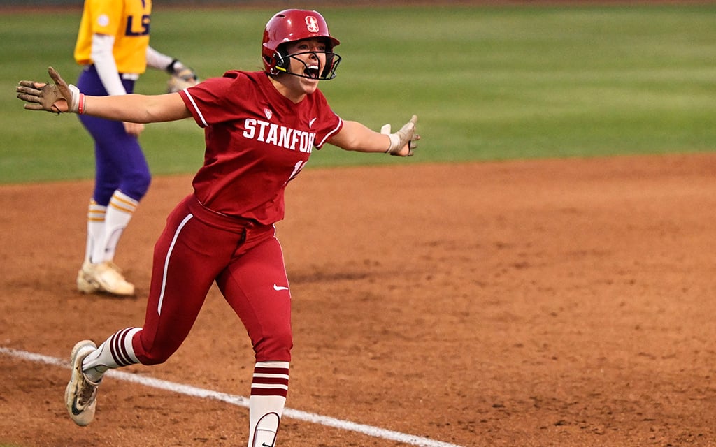 Stanford’s Jade Berry runs toward home after hitting a home run against LSU during the NCAA super regionals. Berry fine-tuned her skills at Queen Creek High School. (Photo by Eakin Howard/Getty Images)