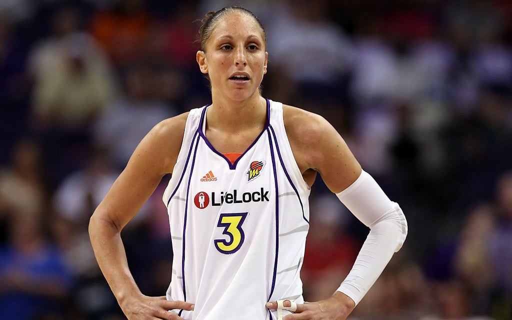Diana Taurasi chose to wear an arm sleeve during the 2009 WNBA Finals because she wanted to hide her moderate-to severe eczema. (Photo by Christian Petersen/Getty Images)