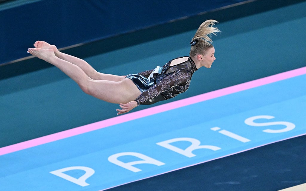 Phoenix native Jade Carey overcomes illness at Paris Olympics, moves to 2nd in vault