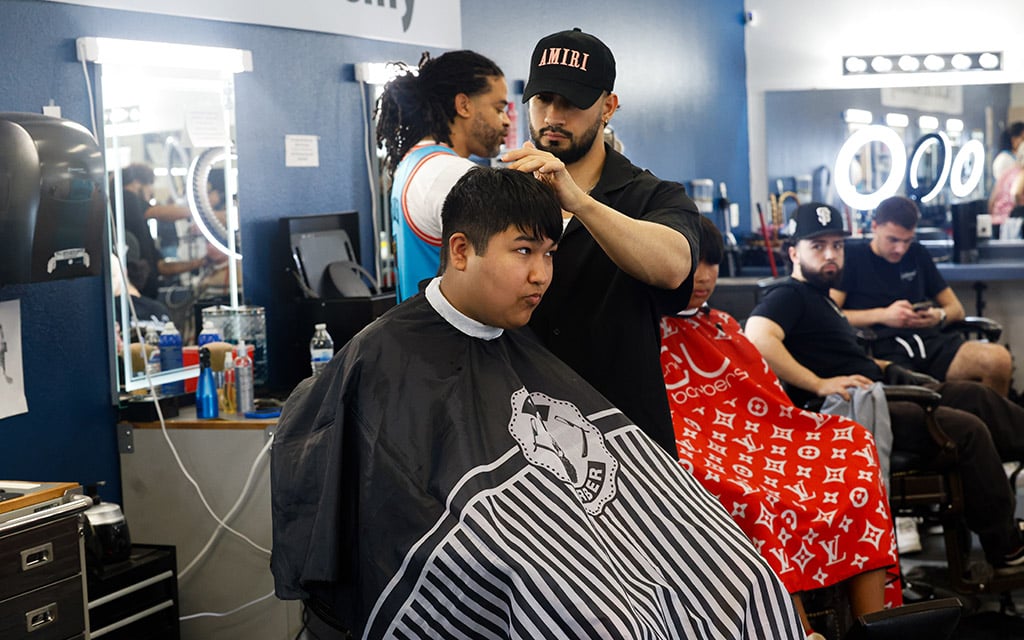 ASU running back DeCarlos Brooks hosts second annual Cutback Giveback Haircut Event for local kids