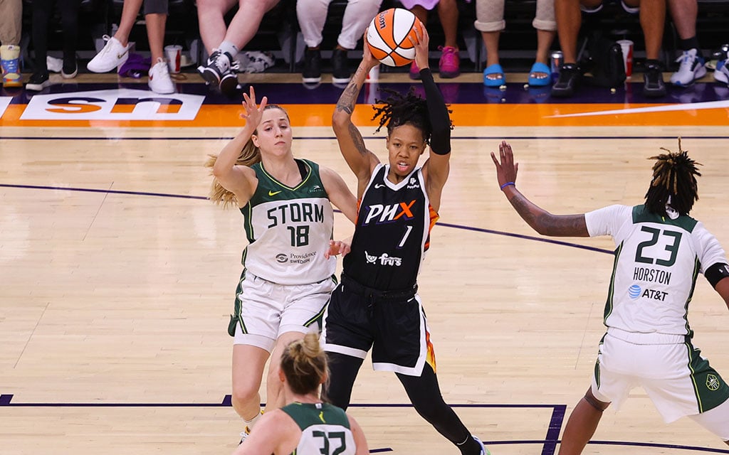 Former Phoenix Mercury guard Sug Sutton, known for her energy off the bench, uses her contract as motivation to improve and excel. (File photo by Joey Plishka/Cronkite News)