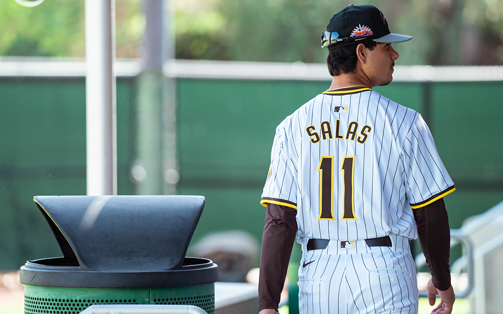 Top Padres prospect Ethan Salas shows poise beyond his years in Arizona Fall League